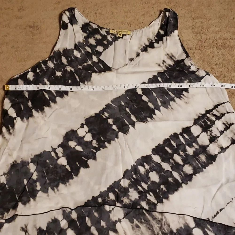 PINEAPPLES brand women’s tank medium - Picture 7 of 9